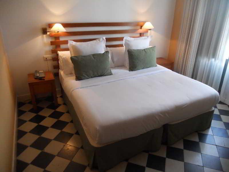 Hotel Ahc Palacio Coria Exterior photo